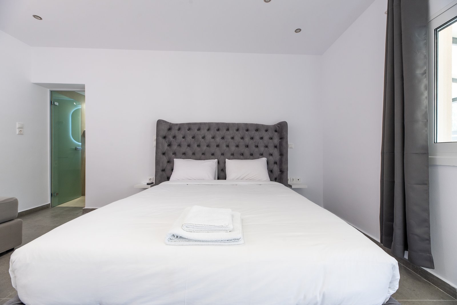 ATH Airport Suites Interior