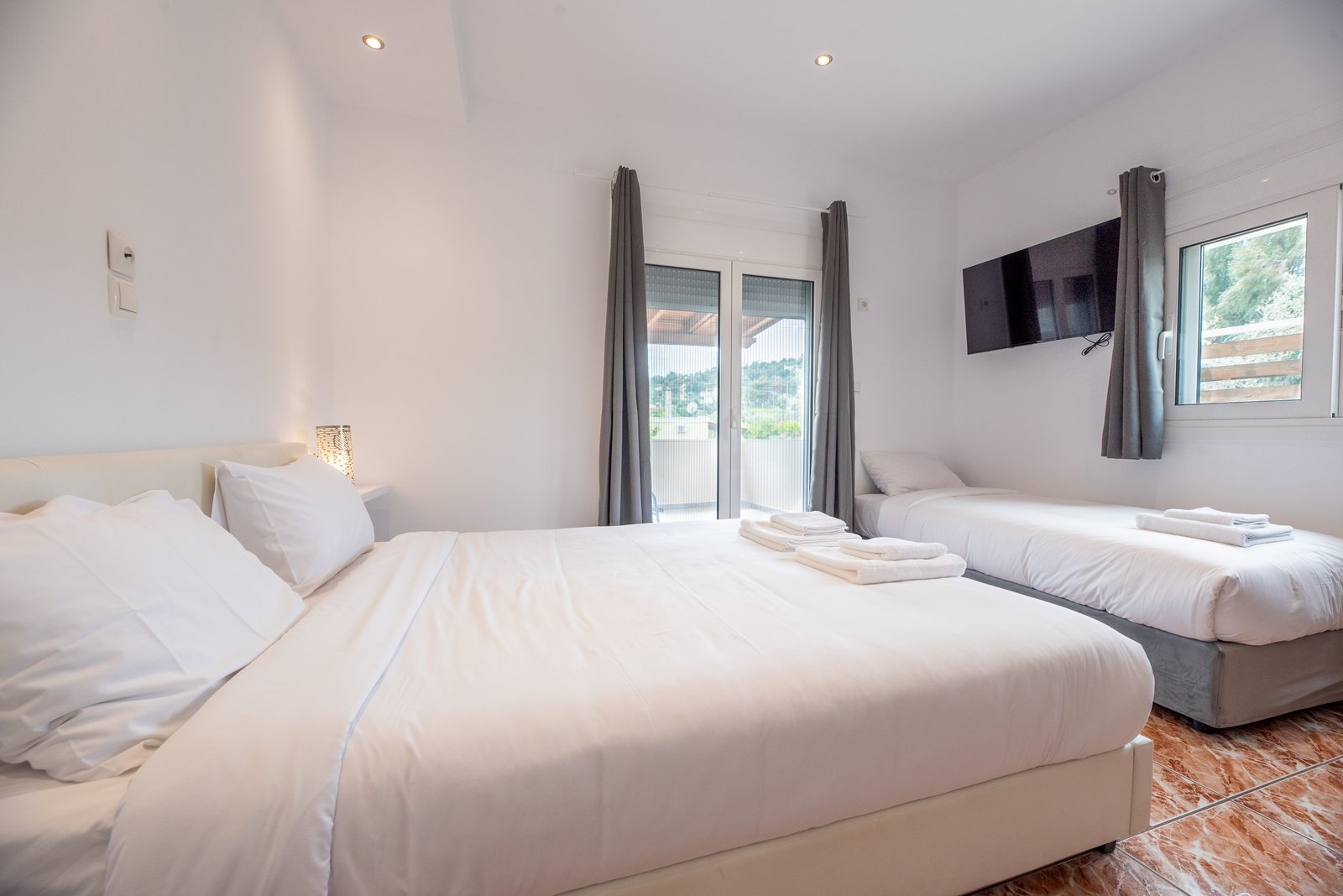 Premium Triple Suite